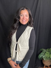 Load image into Gallery viewer, Cream Quilted Vest