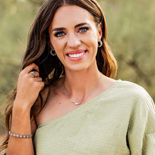 Load image into Gallery viewer, Crazy Daisies Bracelet