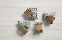 Load image into Gallery viewer, Floral Blue Soap & Sponge Set