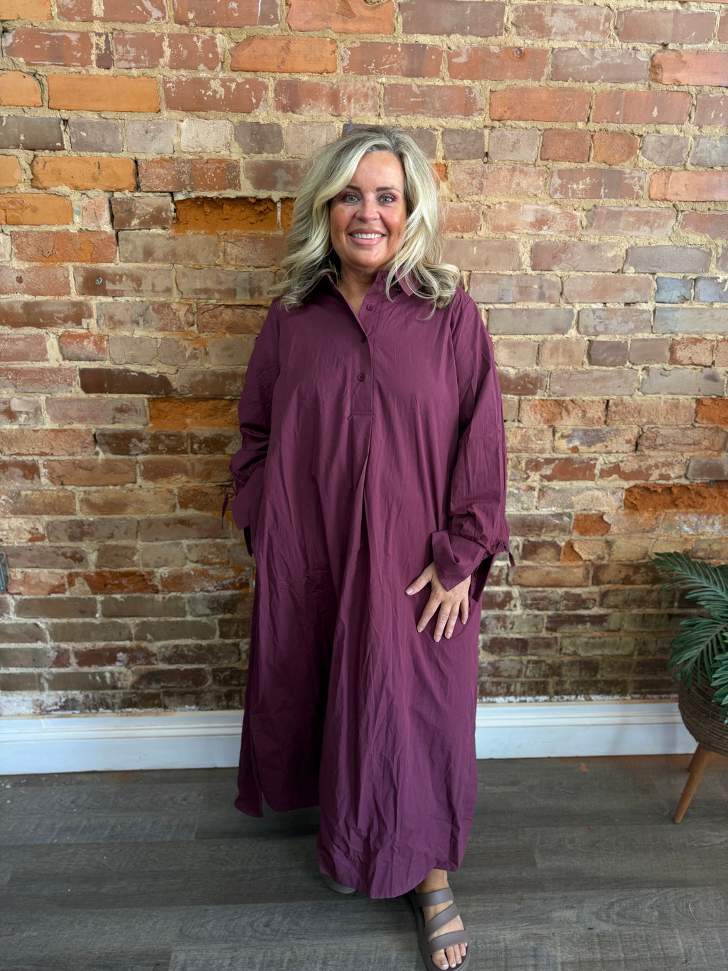 Curvy Merlot 3/4 Sleeve Midi Dress