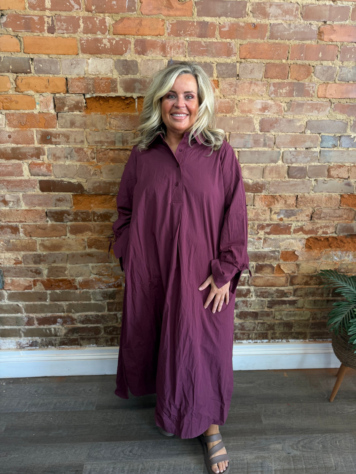 Curvy Merlot 3/4 Sleeve Midi Dress