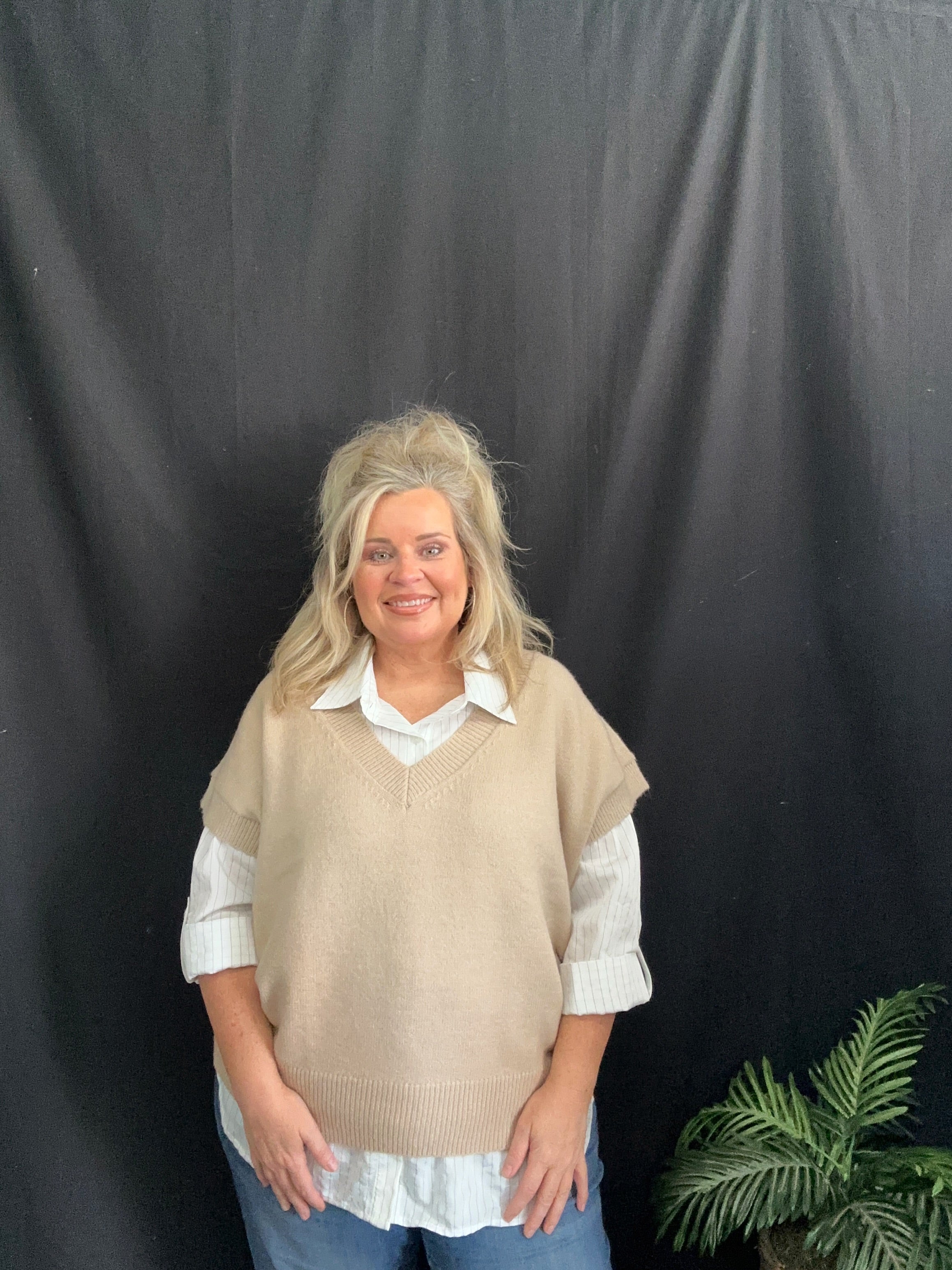 Short Sleeve Khaki V-Neck Sweater