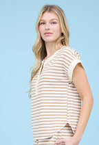 TAN STRIPE SHORT SLEEVE SNAP BUTTON HENLEY KNIT TOP