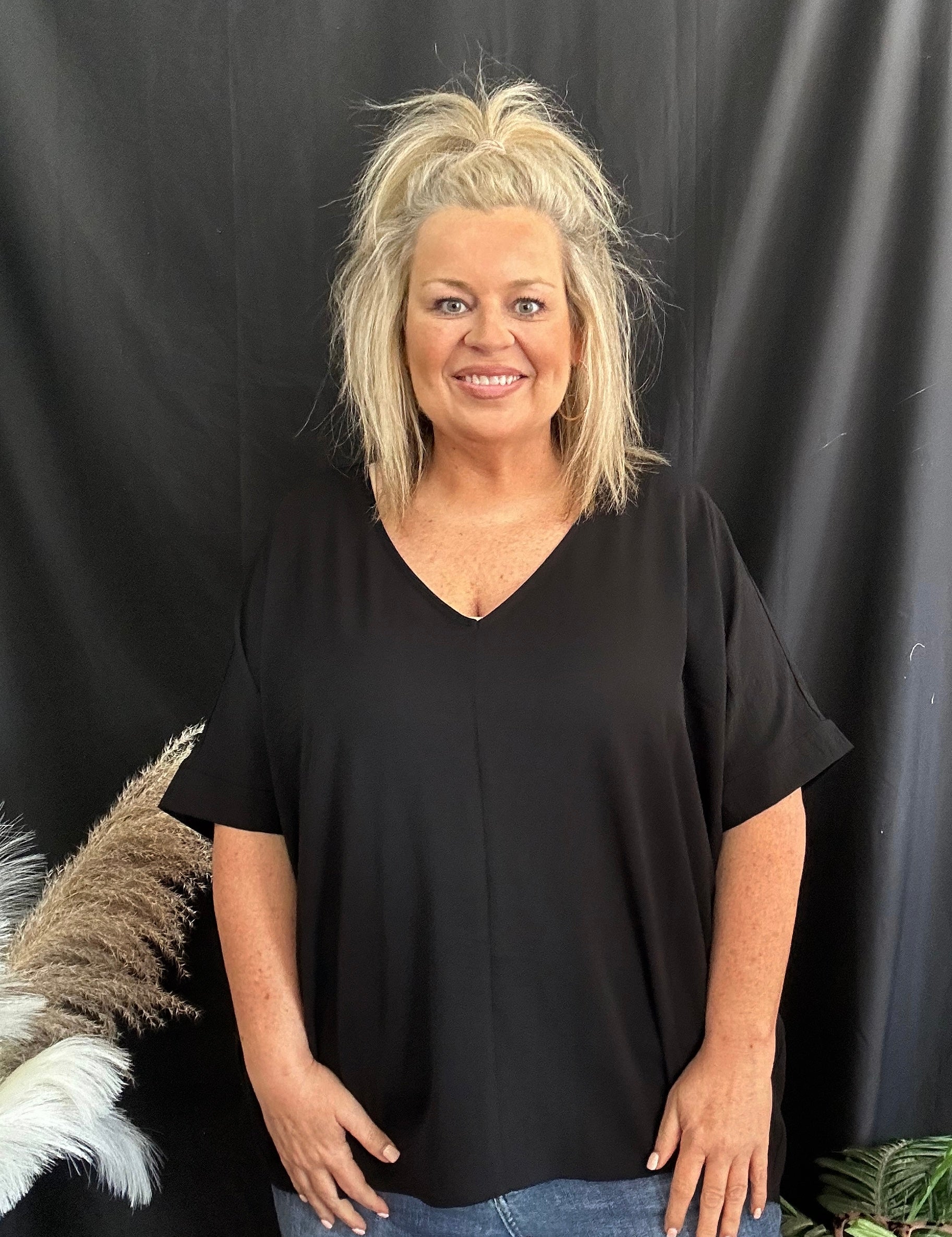 Curvy V-Neck Airflow Top