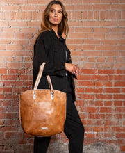 Load image into Gallery viewer, Bed Stu Barra II Tan Rustic Purse
