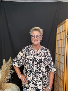 Curvy Taupe/Black Floral Top