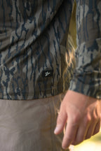 Men’s Lightweight Performance Hoodie-Bottomland Mossy Oak