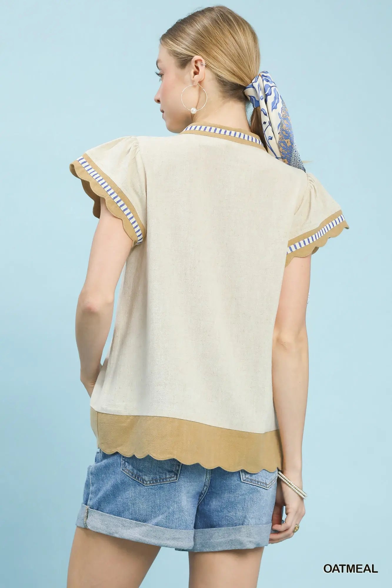 Oatmeal w/Navy detail Top