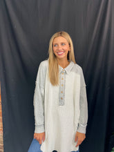 Load image into Gallery viewer, GREY WASHED COLLARED NECK LONG SLEEVE WAFFLE TOP

