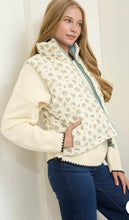 Load image into Gallery viewer, Floral Zip Up Puffer Vest
