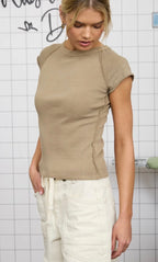 MOCHA RAGLAN EXPOSED SEAM SHORT SLEEVE KNIT TOP