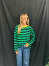 Load image into Gallery viewer, Navy &amp; Green top
