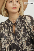 Curvy Black Paisley Print Top