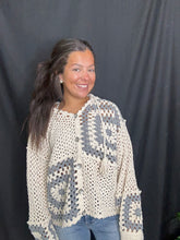 Load image into Gallery viewer, Cream &amp; Grey Cardigan
