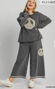 Curvy Charcoal Peace Sign Set