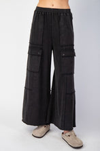 Load image into Gallery viewer, Black Cargo Pants

