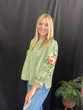 Load image into Gallery viewer, Olive Puff Sleeve Top
