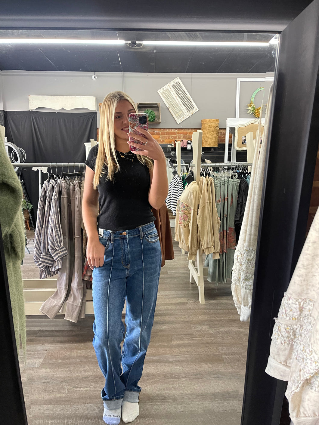 JB Seam Detailed Cuffed Jean