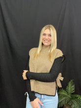 Load image into Gallery viewer, Black Lace Fitted Top
