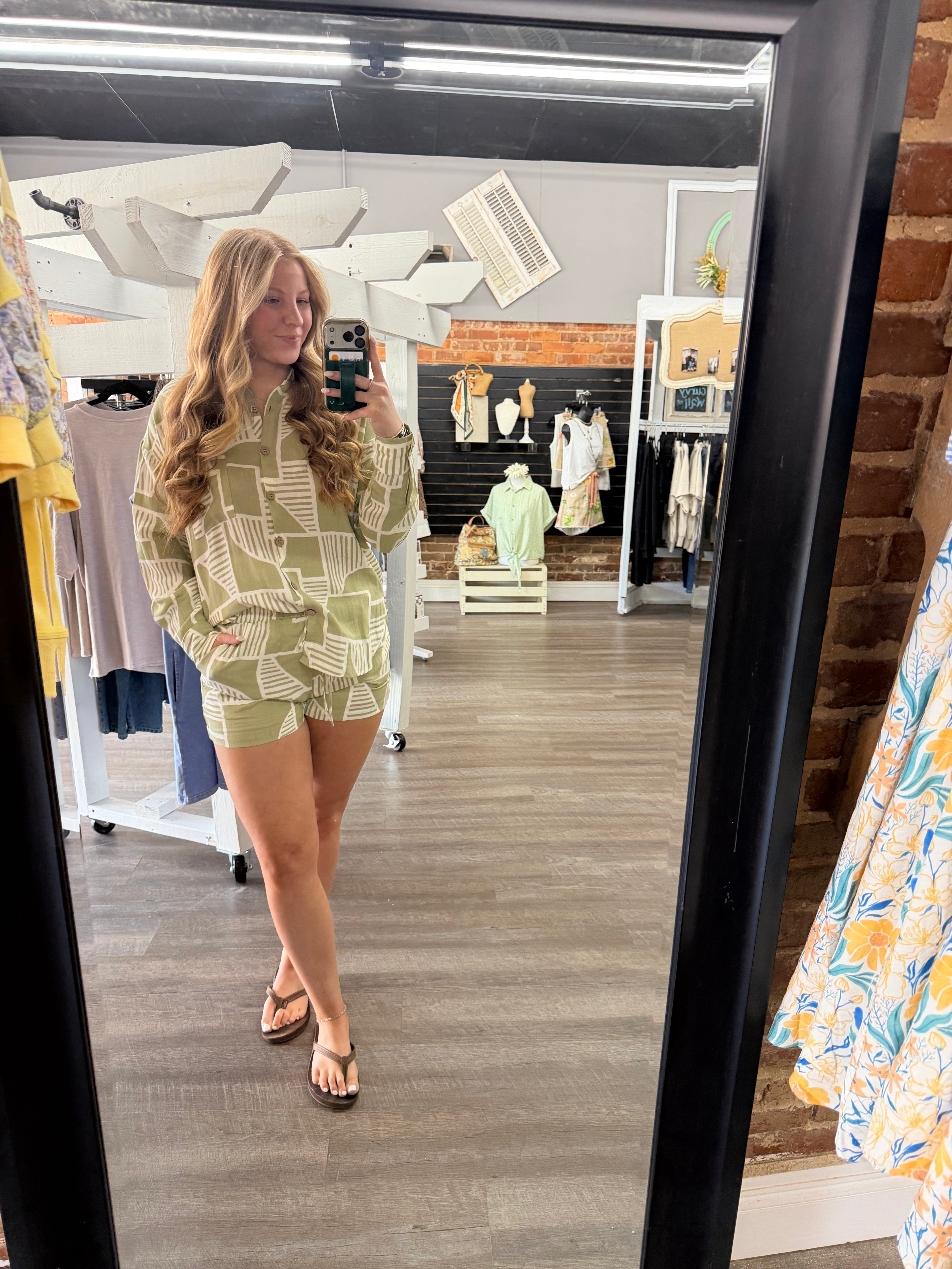 Abstract Olive Short Set
