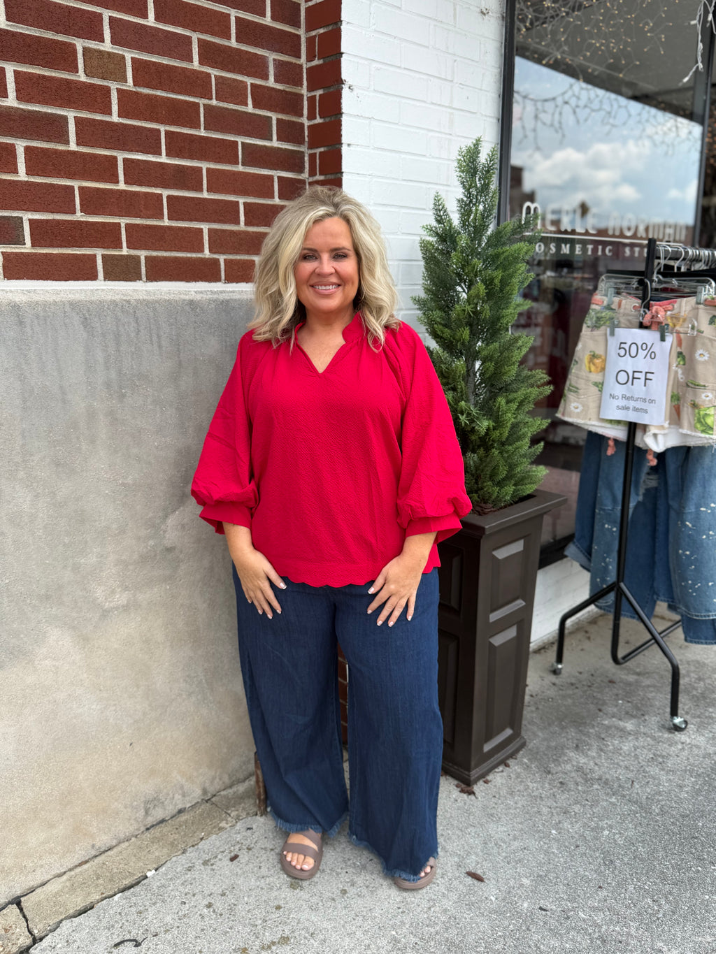 Curvy Red Textured Scalloped Hem Top